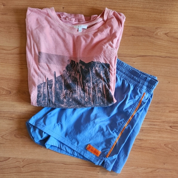 Talula Tops - Unisex Desert Tee